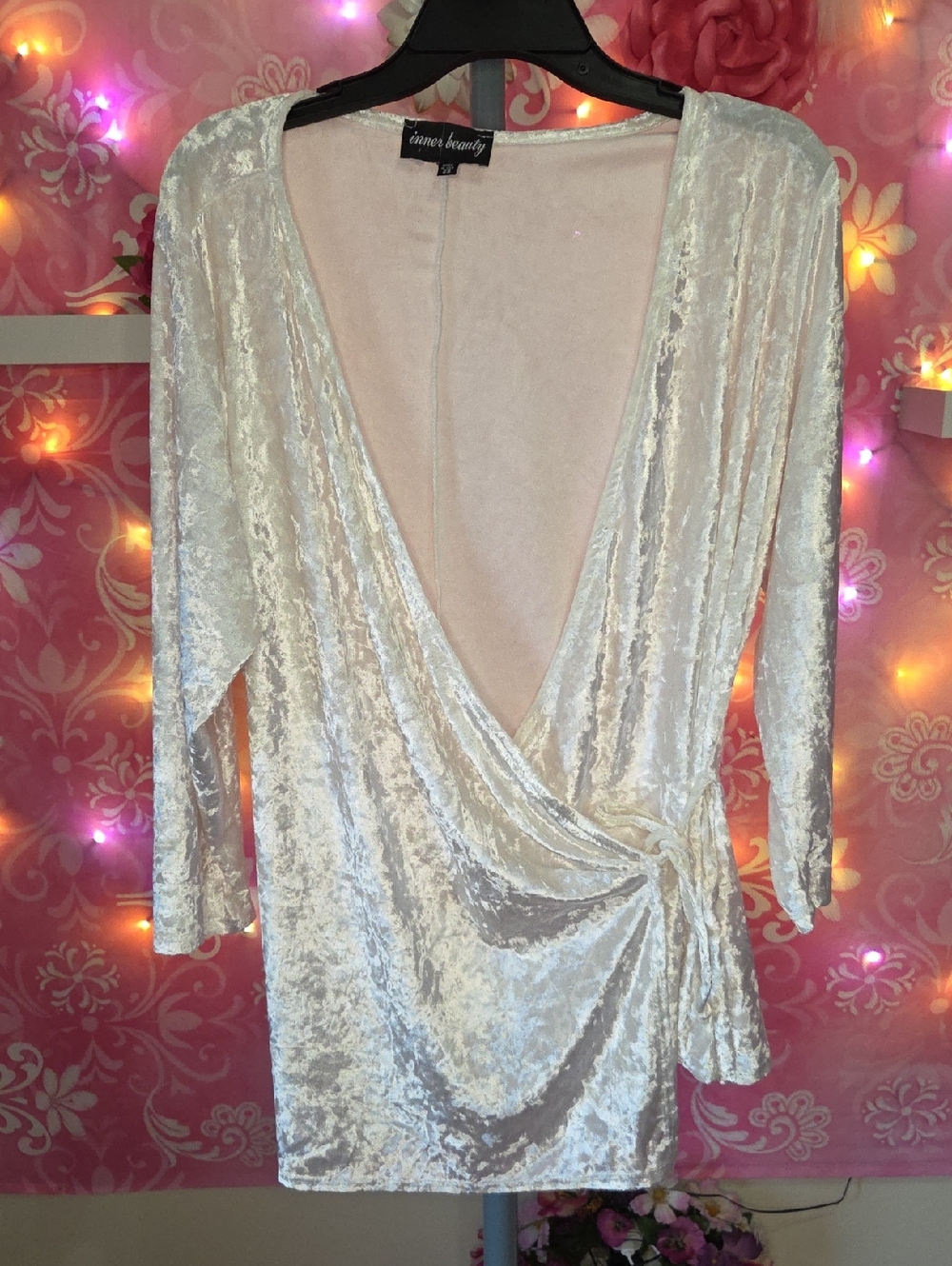 Jessica Howard White Velvet Wrap Top
